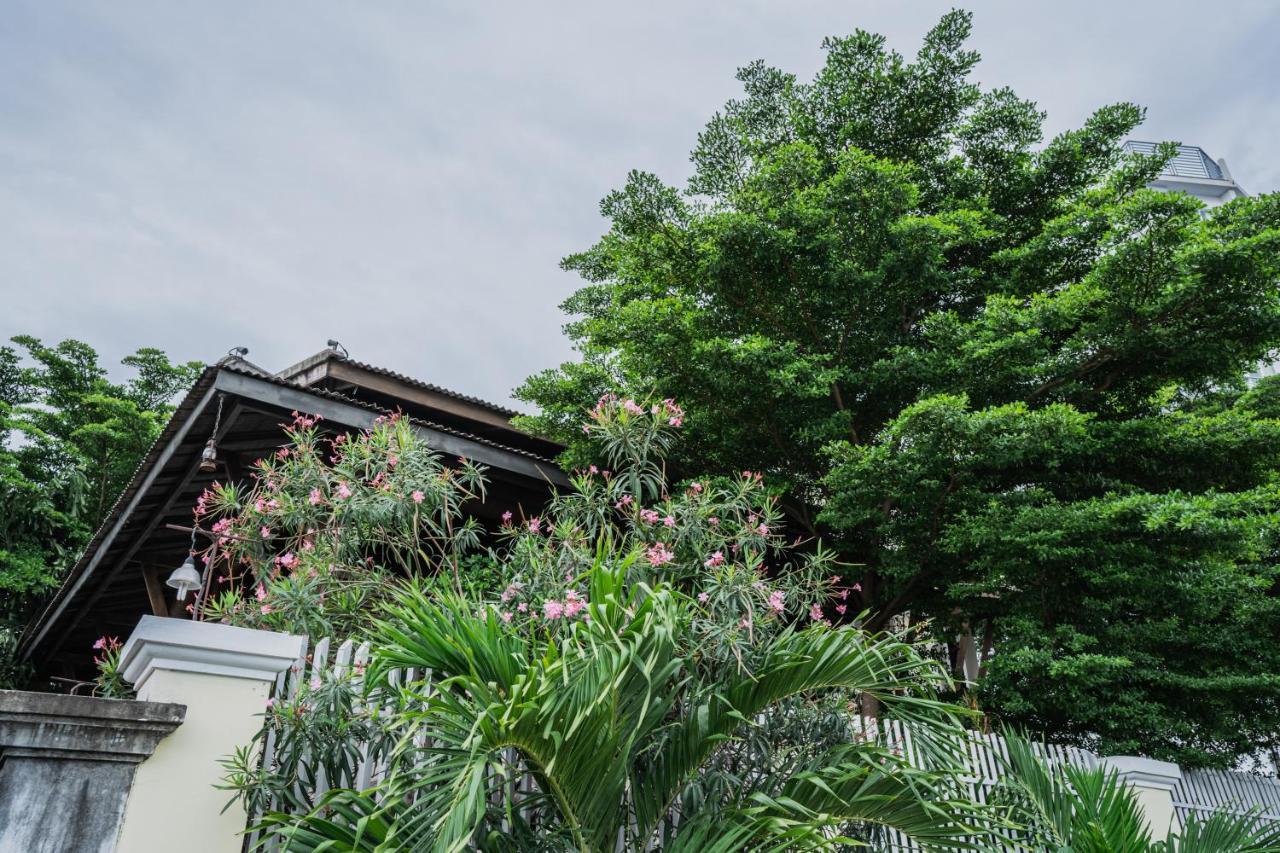 โรงแรมเอ็มเอเคเค กำปอต ภายนอก รูปภาพ