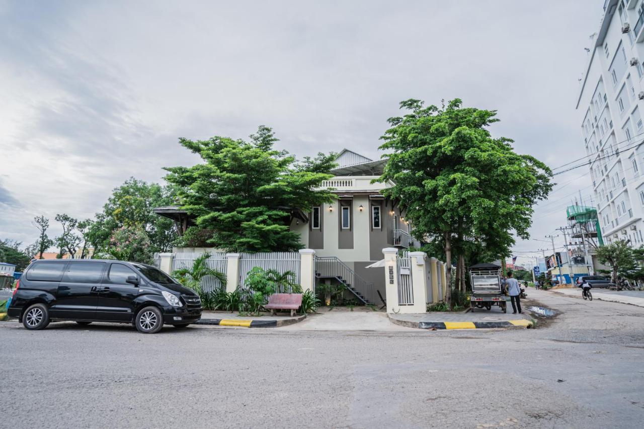 โรงแรมเอ็มเอเคเค กำปอต ภายนอก รูปภาพ